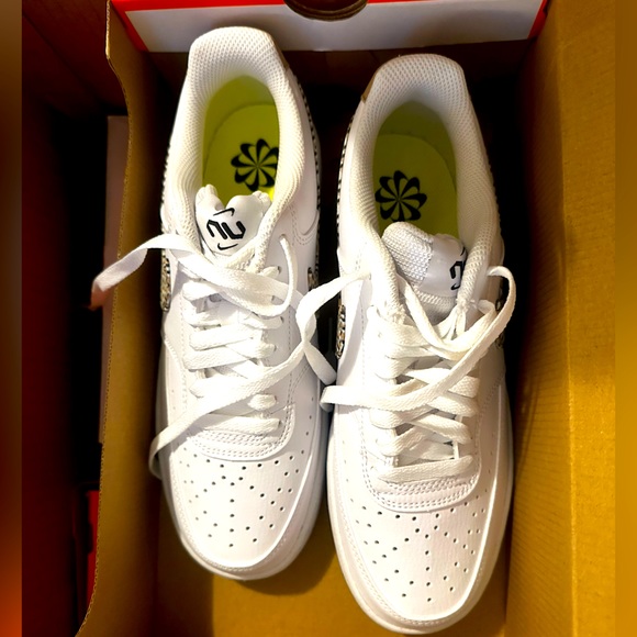 NIKE COURT VISION LO SNEAKERS - New in Box - Picture 5 of 12